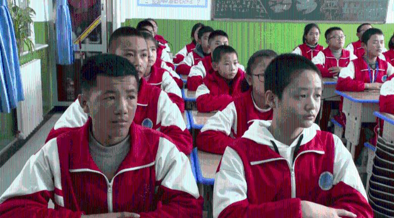 火山爆发是怎样的一番景象？失落的文明，繁华的都市毁于一旦